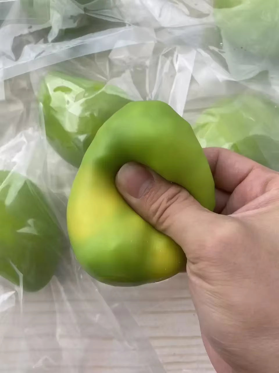 Crispy Mango Squishy